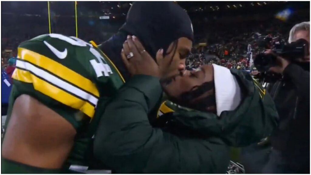 El beso de Simone Biles a Jonathan Owens | Captura de Pantalla 