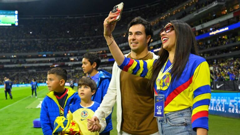 Checo Pérez se une a la cadena de felicitaciones a Chicharito por su regreso a las Chivas