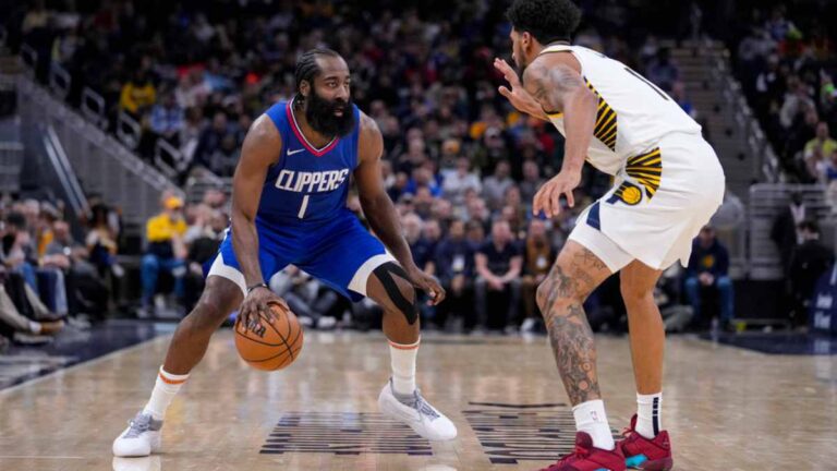 James Harden en modo ‘desquiciado’ suma su máxima de puntos y lidera la octava victoria al hilo de los Clippers