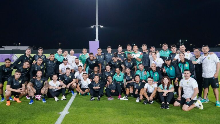 León reconoce la cancha del Estadio Príncipe Abdullah al-Faisal y se declara listo para su debut en el Mundial de Clubes