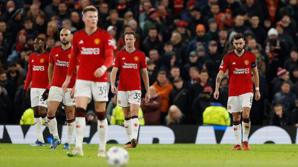 ¿Qué cambios llegarán al Manchester United tras quedar fuera de competencias europeas? Reuters