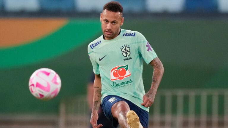 Neymar habría pedido que en Santos se retire el dorsal 11 hasta que regrese al equipo