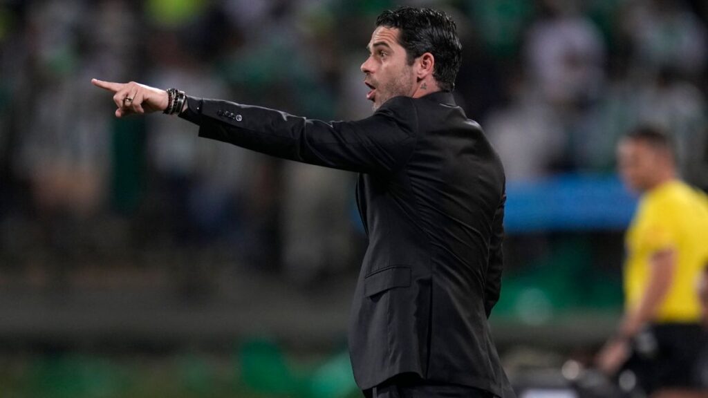¿Qué falta para que Chivas cierre la contratación de Fernando Gago como su nuevo director técnico?