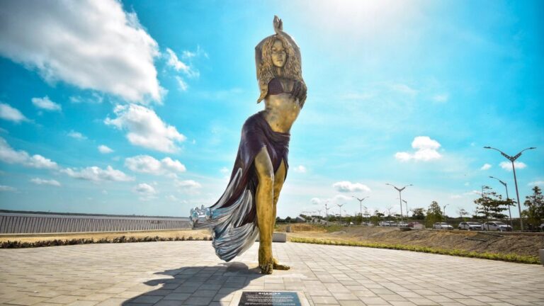 La impresionante estatua de Shakira en su natal Barranquilla