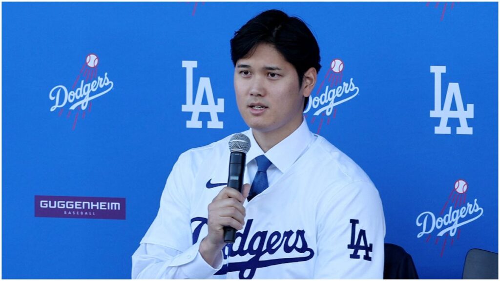 Shohei Ohtani es presentado con Los Angeles Dodgers | Reuters; Guerrucci