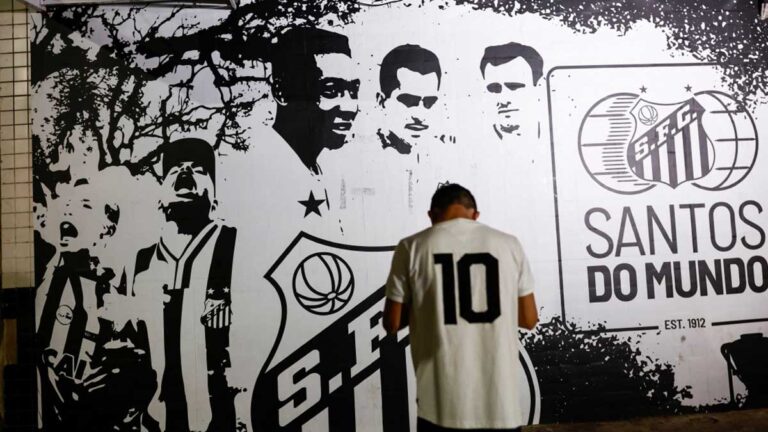 Santos de Brasil decide no usar el ‘10’ de Pelé en su estancia en Segunda División