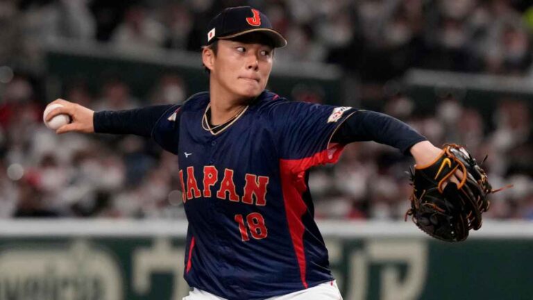 Phillies intenta ‘robar’ el fichaje de Yoshinobu Yamamoto a Yankees y Dodgers… pero Ohtani quiere convencerlo que vaya a L.A. en el juego de los Rams