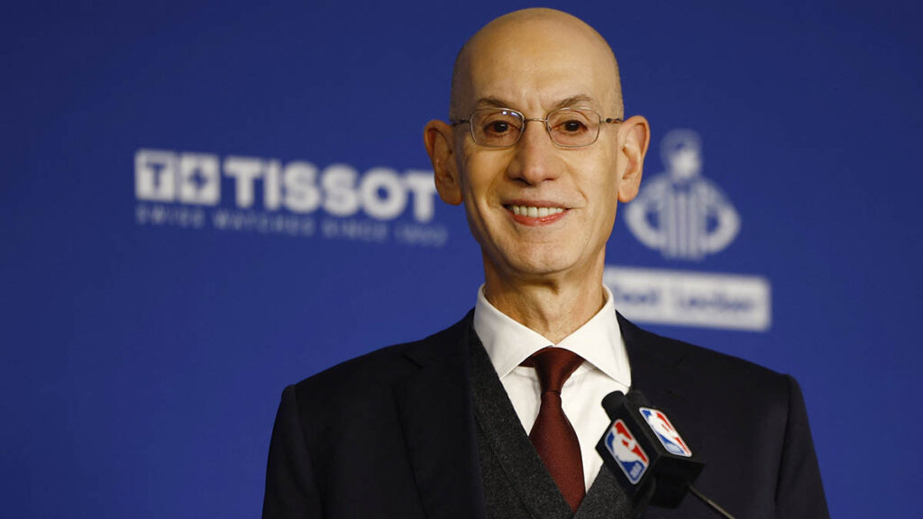 Adam Silver renovará como Comisionado de la NBA | Reuters