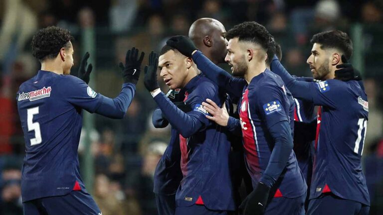 Doblete de Mbappé lleva al PSG a los octavos de final de la Copa de Francia