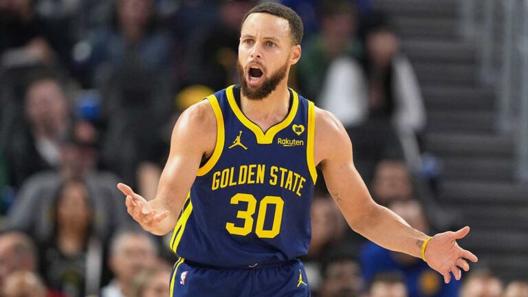 Stephen Curry y los Warriors lideran la lista de jerseys más vendidos de la NBA