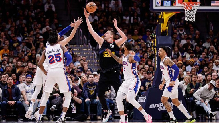 Jokic y los Nuggets aprovechan la ausencia de Embiid y acaban con los 76ers