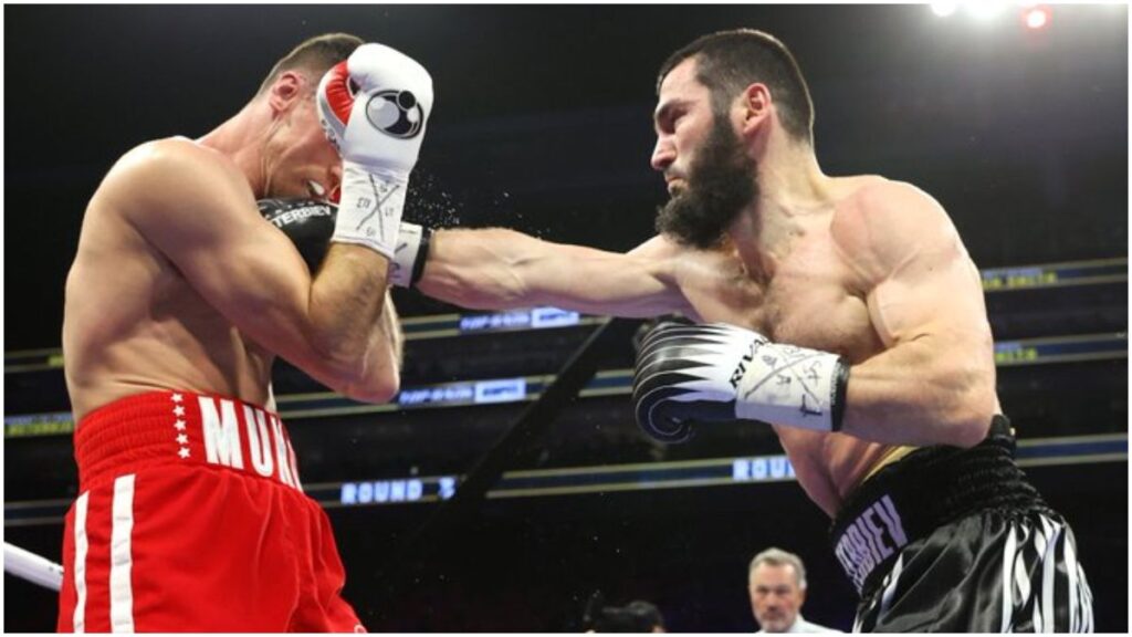 Artur Beterbiev noquea a Callum Smith | X:@MatchroomBoxing