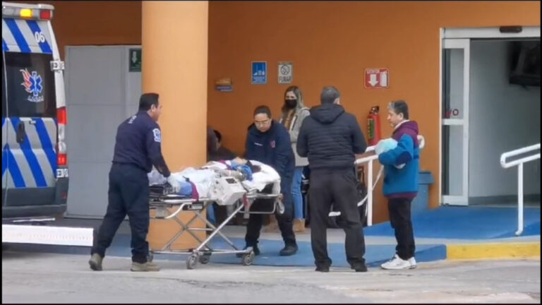 Dos aficionados de Rayados son trasladados a otro hospital para seguir siendo atendidos tras atropello