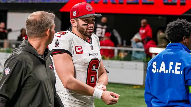 Pese a su lesión, Tampa Bay sí contará con Baker Mayfield para su ‘final’ ante Carolina