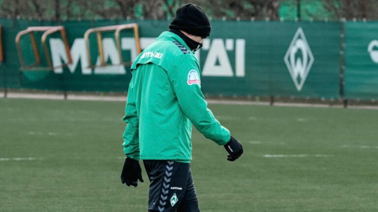 Rafael Santos Borré, obligado a abandonar la primera práctica del Werder Bremen: ¿qué pasó?