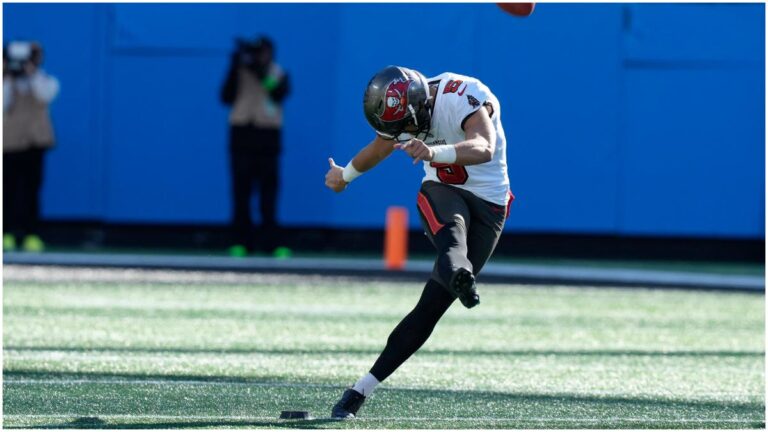 Los Buccaneers obtienen el título divisional al vencer a los Panthers a base de goles de campo