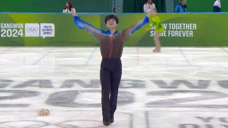 Hyungyeom Kim se corona ante su público en el patinaje artístico de Gangwon 2024