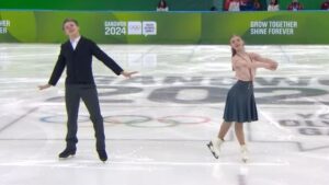 Davide Calderari y Mia Lee Mayer rinden homenaje a Charles Chaplin en el patinaje artístico de Gangwon 2024