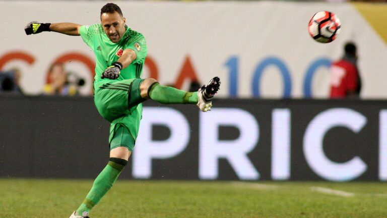 David Ospina define su futuro y volverá a atajar en este 2024