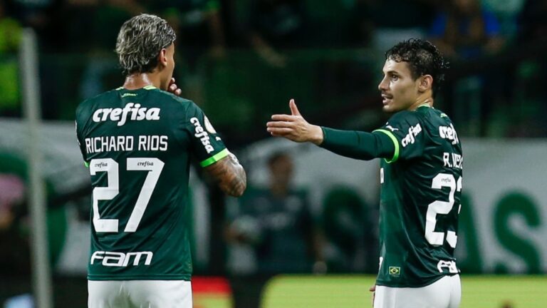 Palmeiras ‘ata’ a Richard Ríos