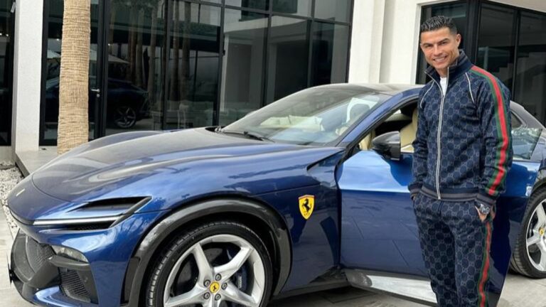 ¡De lujo! Cristiano Ronaldo presume su nuevo Ferrari, un auto más a su exclusiva colección