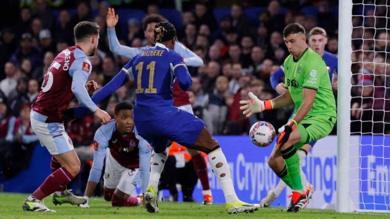 Dibu Martínez y Petrovic mandan al ‘replay’ el duelo de la FA Cup entre Chelsea y Aston Villa