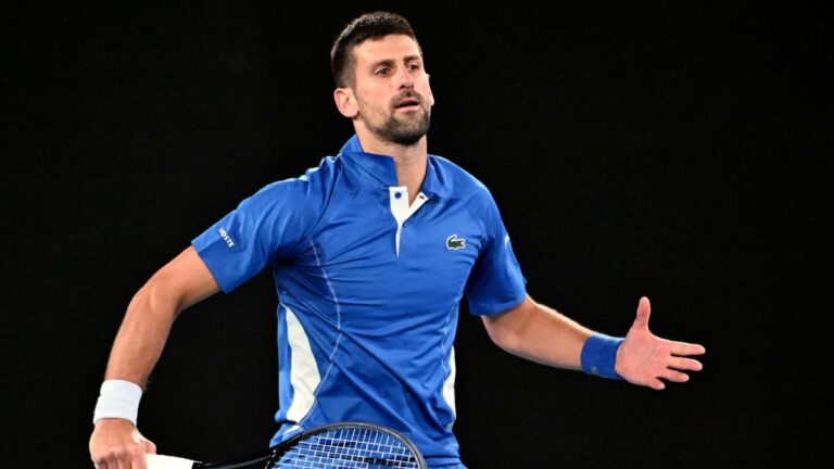 Djokovic se encara con un aficionado en la segunda ronda del Australian Open