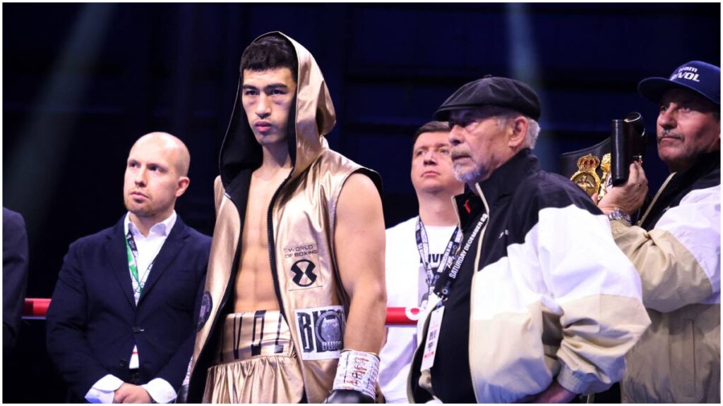 Dmitry Bivol, campeón del AMB en las 175 libras | Reuters; Yosri