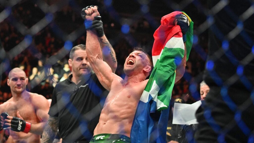 Du Plessis es nuevo campeón en UFC | Dan Hamilton-USA TODAY Sports