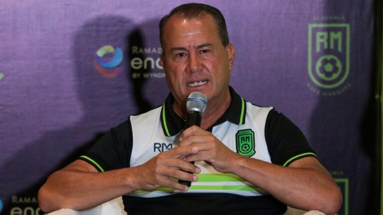 Efraín Flores asegura que Chivas necesita de tres ‘Chicharitos’ más para ganar el título