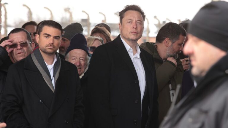 Elon Musk visita Auschwitz en medio de las polémicas antisemitas en X
