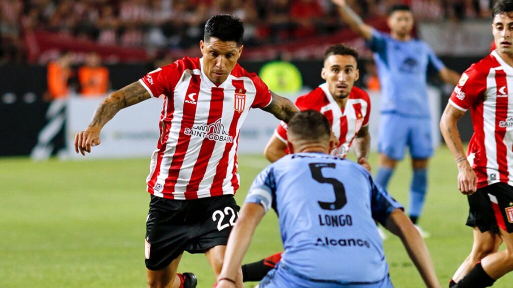 Enzo Pérez volvió a jugar en Estudiantes en este 2024 | Foto: @EdelpOficial