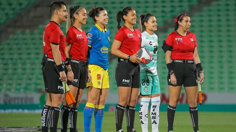 Santos y América Femenil guardan un minuto de silencio en memoria de la aficionada atropellada en Torreón