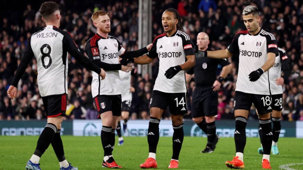 El Fulham de Raúl Jiménez venció por la mínima al Rotherham para sellar su pase a la cuarta ronda de la FA Cup.