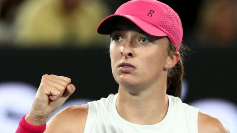 Iga Swiatek avanza a la tercera ronda del Australian Open tras una remontada espectacular sobre Danielle Collins