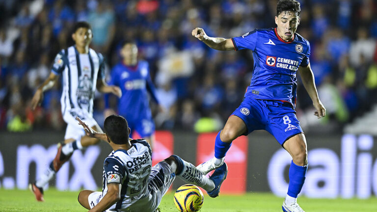Cruz Azul vs Pachuca en vivo: La Máquina domina, llega, pero el gol se le niega