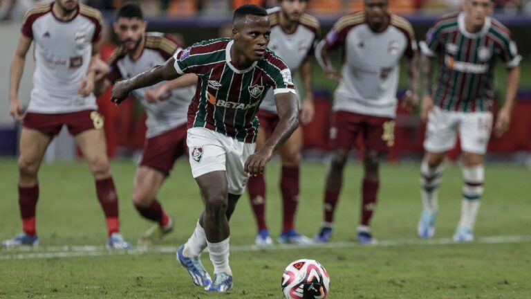 Fluminense insiste a Patriotas negociar para quedarse con la totalidad de los derechos de Jhon Arias