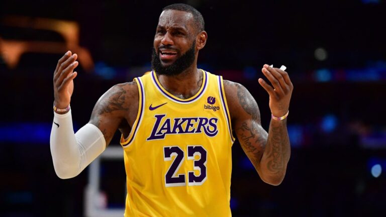 LeBron James explota tras otra paliza que reciben los Lakers: “Cualquier equipo de la NBA podría patearnos el trasero”