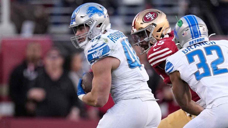 La intercepción del mexicano Malcolm Rodriguez en la final de la Conferencia Nacional entre Detroit Lions y San Francisco 49ers