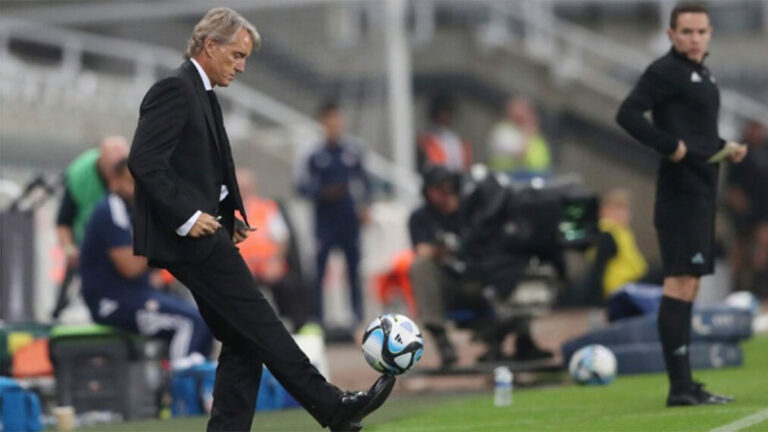 Mancini con problemas en Arabia: tres jugadores se niegan a jugar en la selección