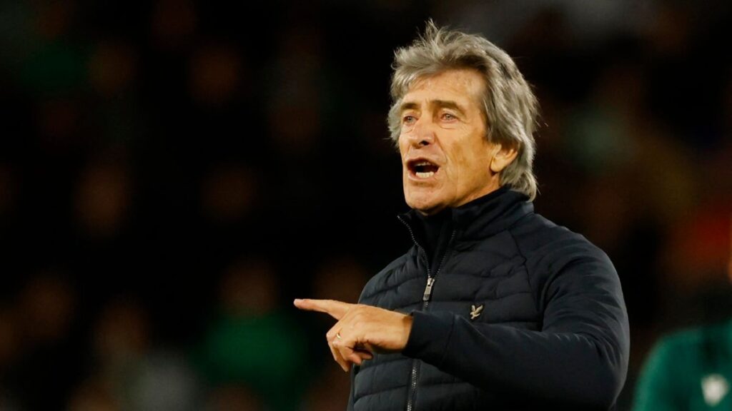 Manuel Pellegrini aclara que no es la primera vez que discute con Andrés Guardado