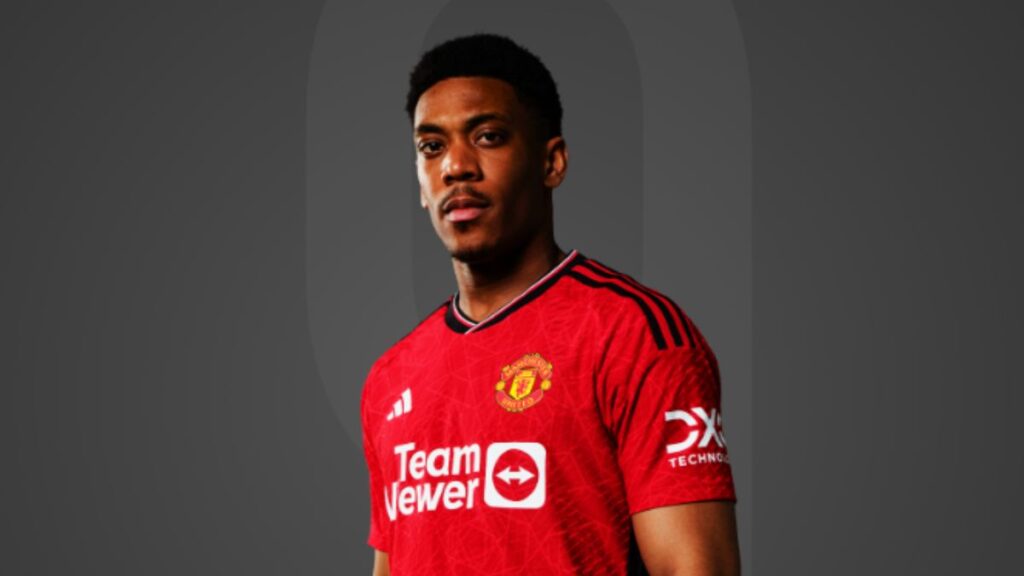 ¿Cuál es la situación entre Anthony Martial y el Manchester United?