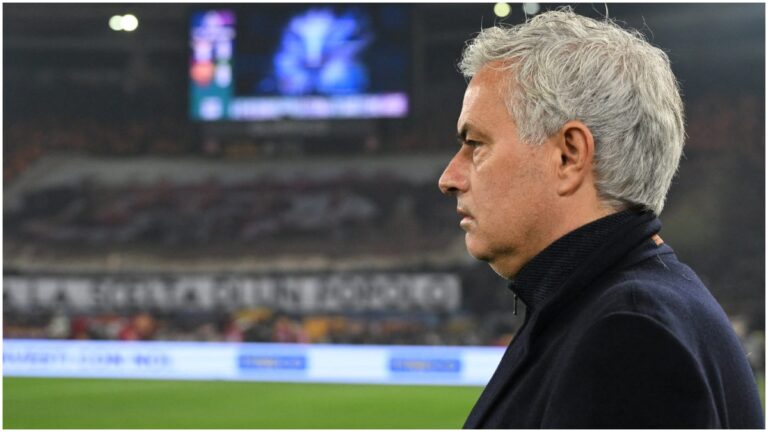 Mourinho se despide de la Roma entre lágrimas