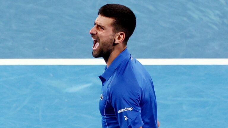 Djokovic sufre ante Popyrin pero se mete a la tercera ronda del Abierto de Australia