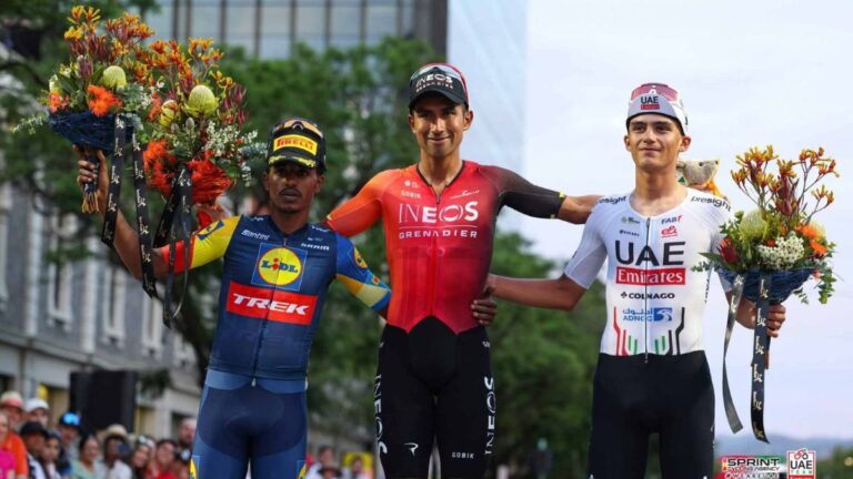 ¡Debut soñado! El mexicano Isaac del Toro sube al podio en el critérium del Tour Down Under 2024