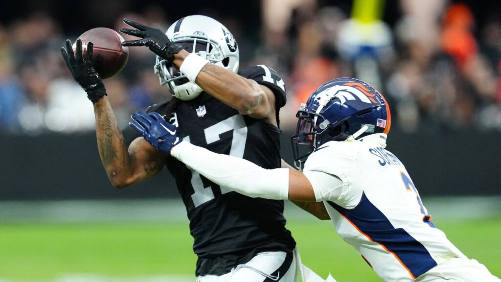 Los Raiders vencen a los Broncos | Stephen R. Sylvanie-USA TODAY Sports