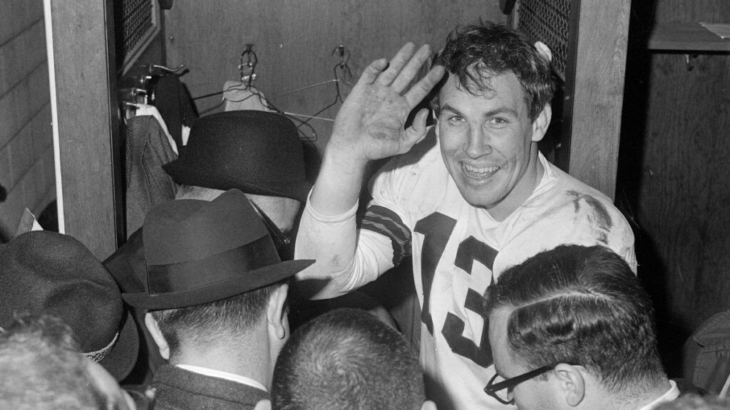 Muere Frank Ryan, leyenda de los Browns | AP Foto/Archivo