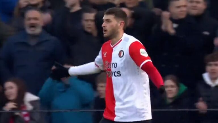 ¡Ay, Santi! Giménez falla un penal que le cuesta el triunfo al Feyenoord sobre el Twente