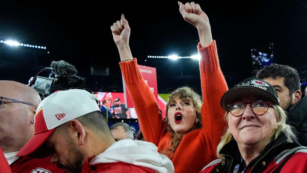 Travis Kelce habla de su camino al Super Bowl con Taylor Swift | AP