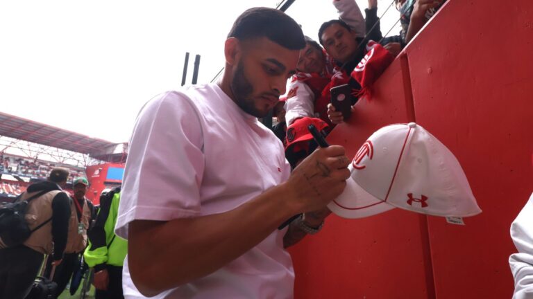 Alexis Vega no enfrentará a Chivas en la jornada 4 y su debut con Toluca se posterga